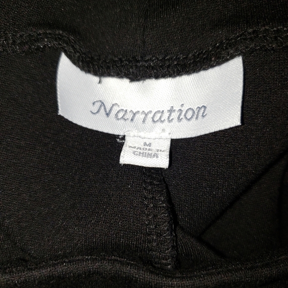 Narration Black Stretch Capris Size M - Picture 8 of 9